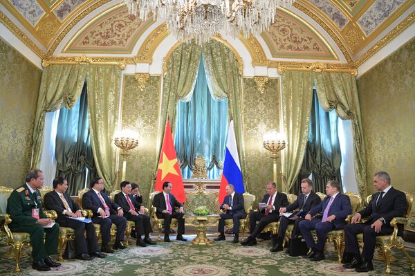 Parceiros, Rússia e Vietnã discutem cooperação estratégica - Sputnik Brasil