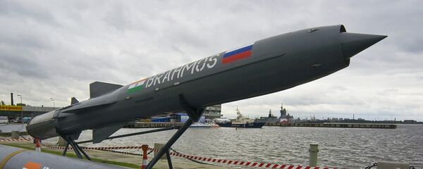 Míssil russo-indiano BrahMos - Sputnik Brasil