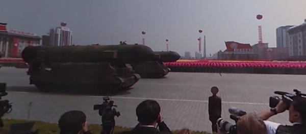 Maior desfile militar na Coreia do Norte - Sputnik Brasil