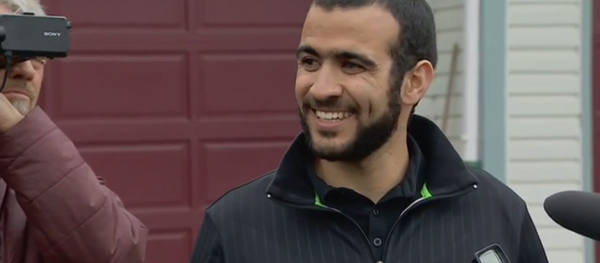 Former Gitmo Detainee Omar Khadr Speaks After Release From Canadian Jail Former Gitmo Detainee Omar Khadr Speaks After Release From Canadian Jail - Sputnik Brasil