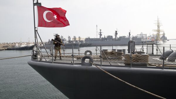 Navio da Marinha turca no mar Negro, foto de arquivo - Sputnik Brasil