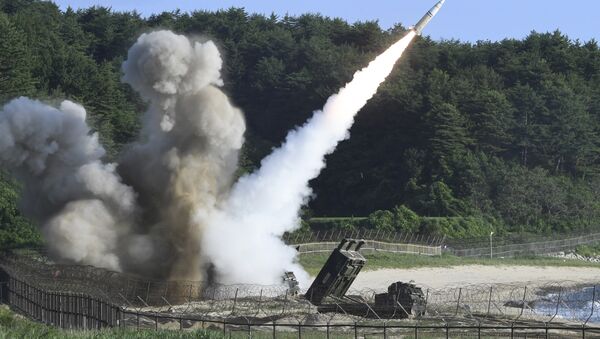 Lançamento de mísseis durante treinamentos conjuntos entre EUA e Coreia do Sul (foto de arquivo) - Sputnik Brasil