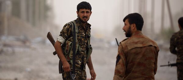 Combatentes das Forças Democráticas da Síria (FDS) em Raqqa - Sputnik Brasil