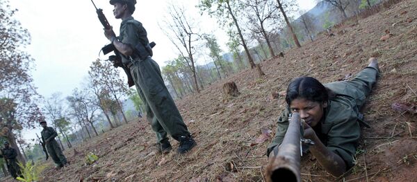 Rebeldes maoístas no estado de Chhattisgarh, na Índia - Sputnik Brasil