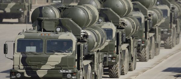Os sistemas de mísseis S-400 Os sistemas de mísseis S-400 - Sputnik Brasil