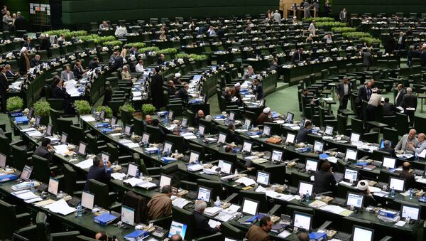 Interior do prédio do parlamento em Teerã - Sputnik Brasil
