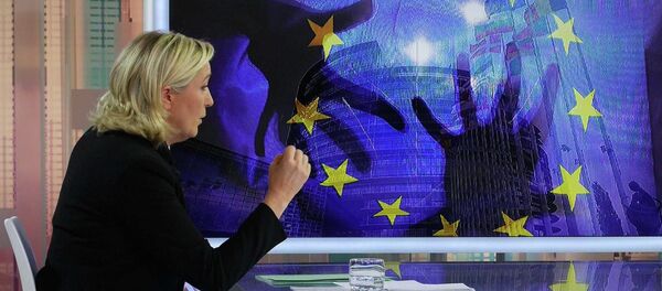 Marine Le Pen - Sputnik Brasil