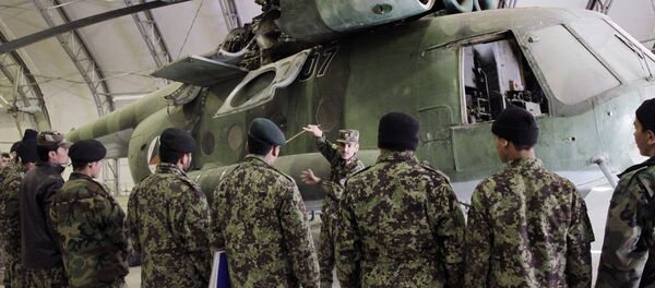 Treinamento dos futuros soldados da Força Aérea do Afeganistão - Sputnik Brasil