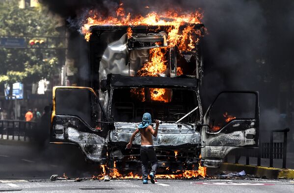 Protestos antigovernamentais em Caracas, Venezuela - Sputnik Brasil