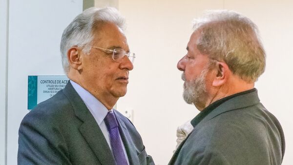 Encontro entre Fernando Henrique Cardoso e Luiz Inácio Lula da Silva no Hospital Sírio Libanês, em São Paulo - Sputnik Brasil