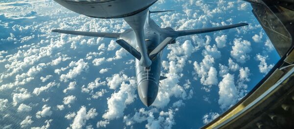 Imagem de um dos bombardeiros B-1B Lancer dos EUA - Sputnik Brasil