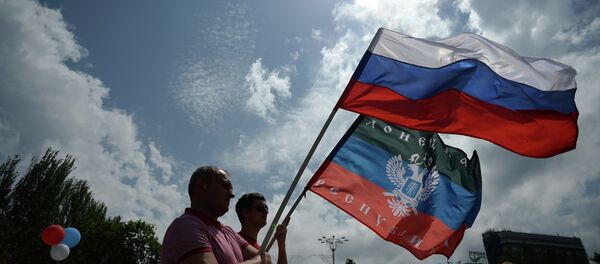 Participantes da manifestação em apoio a Donetsk Participantes da manifestação em apoio a Donetsk - Sputnik Brasil