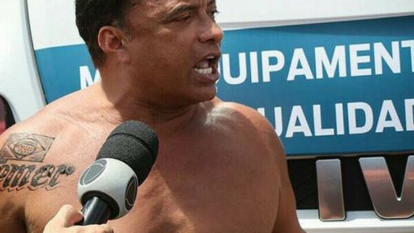 Deputado Wladimir Costa (SD-PA) exibiu no ombro uma tatuagem em homenagem ao presidente Michel Temer - Sputnik Brasil