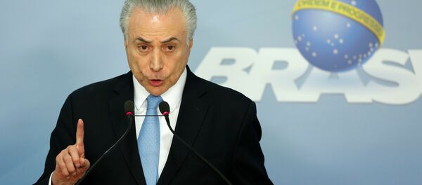 Presidente do Brasil, Michel Temer, discursa em Brasília após arquivamento de denúncia contra ele por corrupção passiva - Sputnik Brasil