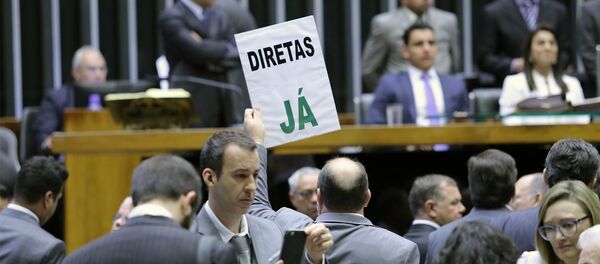Pedidos por eleições diretas também uniram parlamentares da oposição na Câmara - Sputnik Brasil