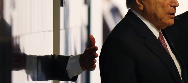 Michel Temer chega a uma cerimônia no Planalto, em 27 de julho de 2017 Michel Temer chega a uma cerimônia no Planalto, em 27 de julho de 2017 - Sputnik Brasil