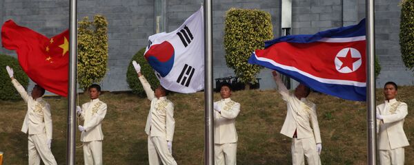 Bandeiras de China, Coreia do Sul e Coreia do Norte - Sputnik Brasil