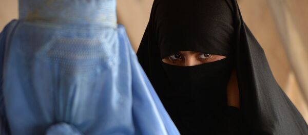 Mulheres em burca - Sputnik Brasil