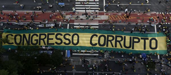 Manifestação na Avenida Paulista, em dezembro de 2016 - Sputnik Brasil