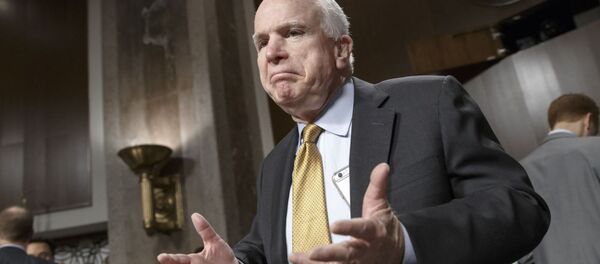 John McCain, senador dos EUA John McCain, senador dos EUA - Sputnik Brasil