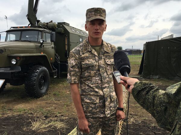 O tenente Stanislav Van, comandante da equipe cazaque no Rembat 2017    - Sputnik Brasil