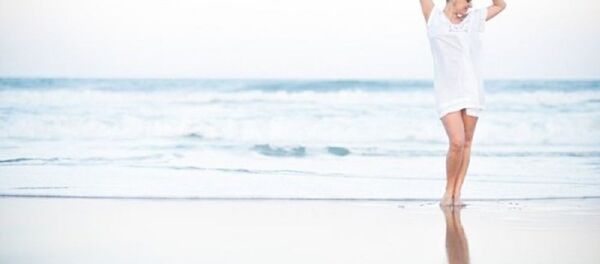 Flávia Flores em ensaio fotográfico do Instituto Quimioterapia e Beleza - Sputnik Brasil