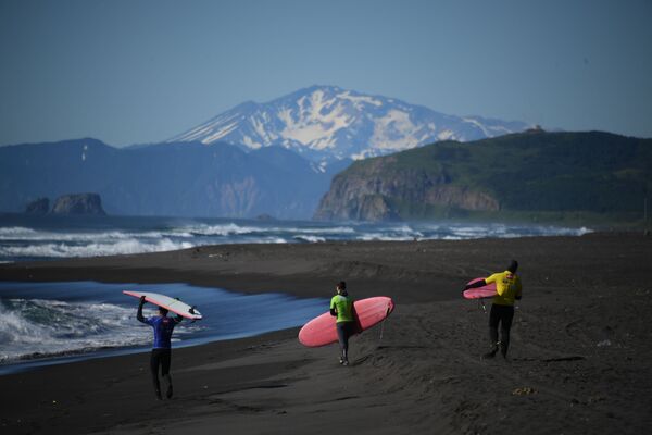 Os participantes do festival SnowaveFest-2017, realizado na região russa de Kamchatka, no litoral do Pacífico - Sputnik Brasil