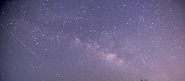 A queda de um meteorito (foto de arquivo) - Sputnik Brasil