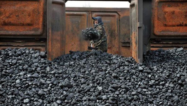 Fábrica de carvão, China - Sputnik Brasil