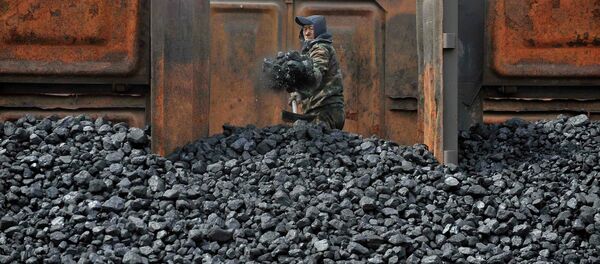 Fábrica de carvão, China - Sputnik Brasil