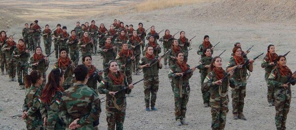 Combatentes curdas na província iraquiana de Kirkuk. - Sputnik Brasil