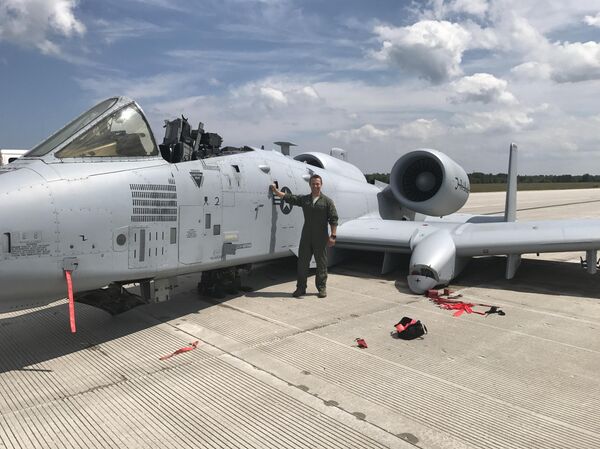 Brett DeVries, o piloto de A-10 Thunderbolt II - Sputnik Brasil
