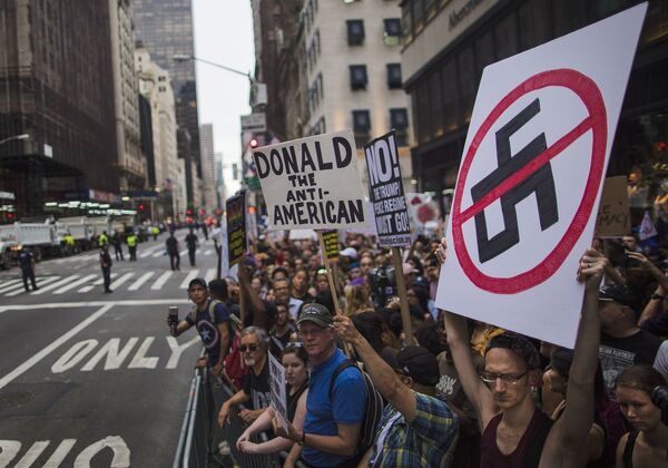 Protesto ocorreu em frente a Trump Tower, onde o republicano morava antes de assumir a Casa Branca - Sputnik Brasil