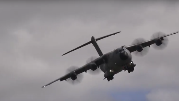 Descolagem vertical de Airbus A400M - Sputnik Brasil