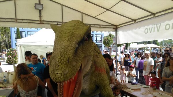 Museu da Lourinhã lança iniciativa Dinossauros Saem à Rua - Sputnik Brasil