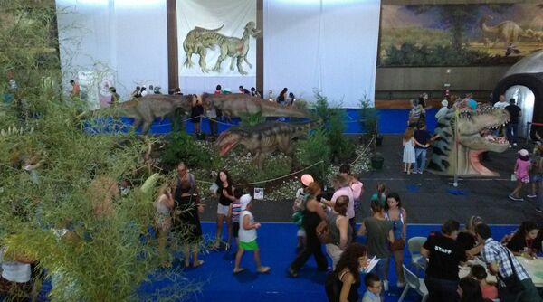 Museu da Lourinhã lança iniciativa Dinossauros Saem à Rua - Sputnik Brasil