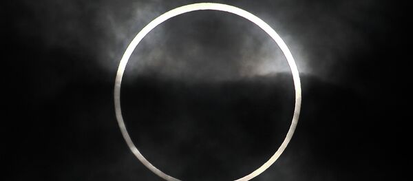 An annular solar eclipse in seen from Machida, on the outskirts of Tokyo - Sputnik Brasil