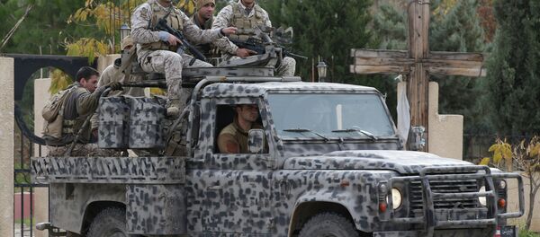 Forças Especiais do Exército libanês patrulham ruas de Ras Baalbek, no vale do Becaa (arquivo) - Sputnik Brasil