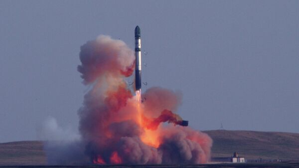 Lançamento do míssil balistico intercontinental R-36М2 Voevoda (imagem referencial) - Sputnik Brasil