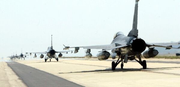 Rússia: resposta não demoraria se pilotos russos se sentissem ameaçados por caças sul-coreanos - Sputnik Brasil