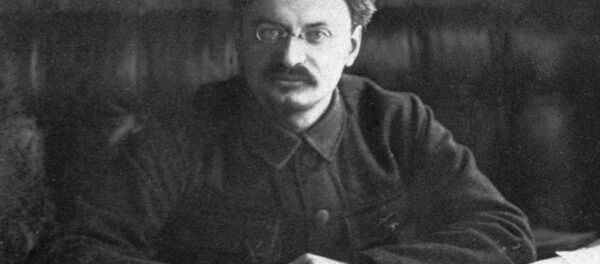 Um retrato de León Trotsky - Sputnik Brasil