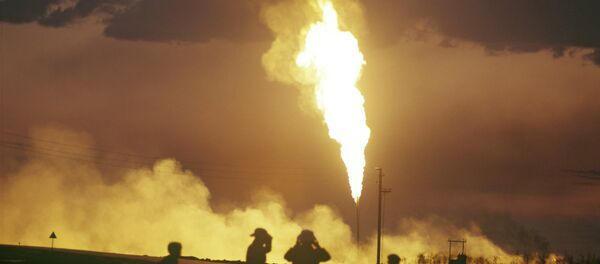 Gás queimando - Sputnik Brasil