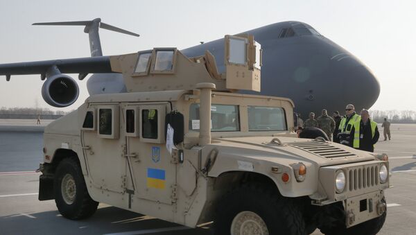 Veículo norte-americano Humvee fornecido à Ucrânia (foto de arquivo) - Sputnik Brasil