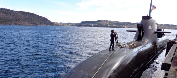 U33, submarino alemão da classe 212, se prepara para os exercícios da OTAN Dynamic Mangoose 2015 perto de Bergen, na costa oeste da Noruega. - Sputnik Brasil