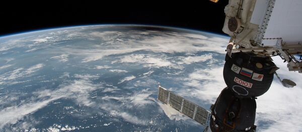Vista do eclipse solar a partir da Estação Espacial Internacional - Sputnik Brasil