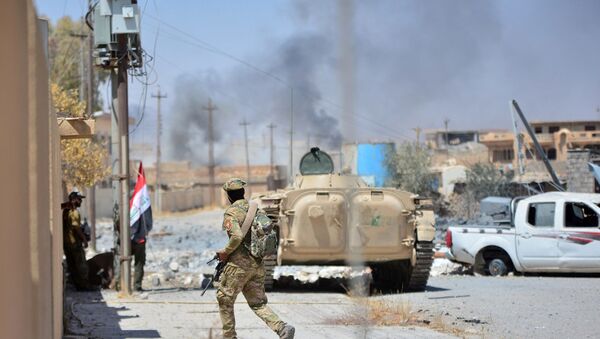 Militares iraquianos durante a operação antiterrorista em Tal Afar, Iraque - Sputnik Brasil
