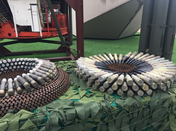 Exposição de diversos tipos de munições no EXÉRCITO 2017 - Sputnik Brasil