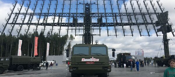 Sistema de radares Nebo-M no fórum EXÉRCITO 2017 - Sputnik Brasil