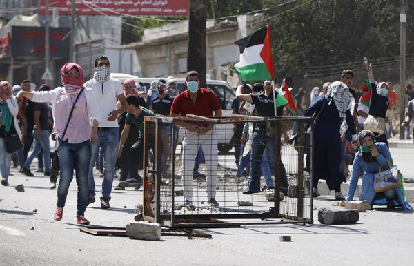 Com conversão ao islamismo crescendo, organização judaica quer ajudar aquelas que 'se perderam' - Sputnik Brasil