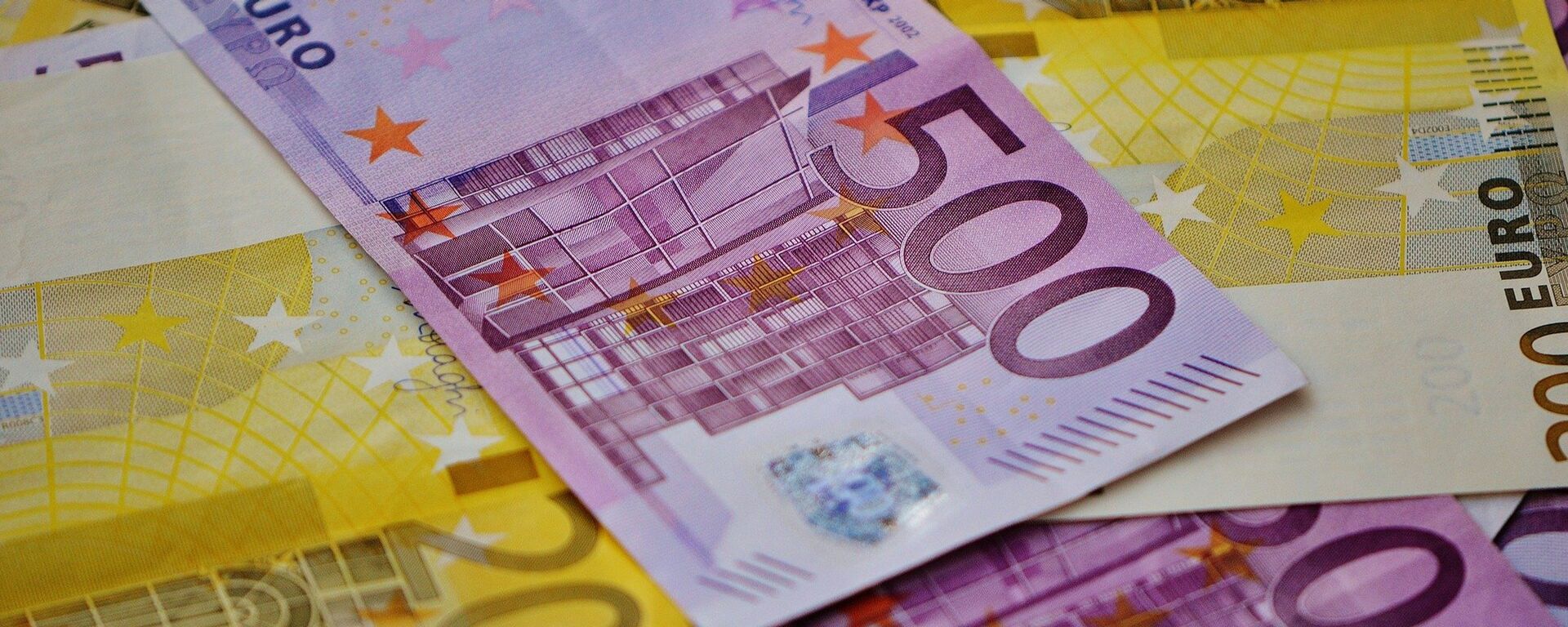 Euros - Sputnik Brasil, 1920, 06.11.2025